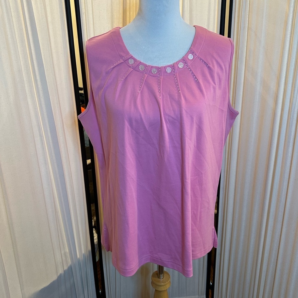 Link Pink Sleeveless Pleated Blouse